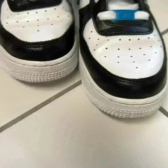 Nike Air Force 1 Lv8 Graffiti Size 7Y - Picture 2 of 10